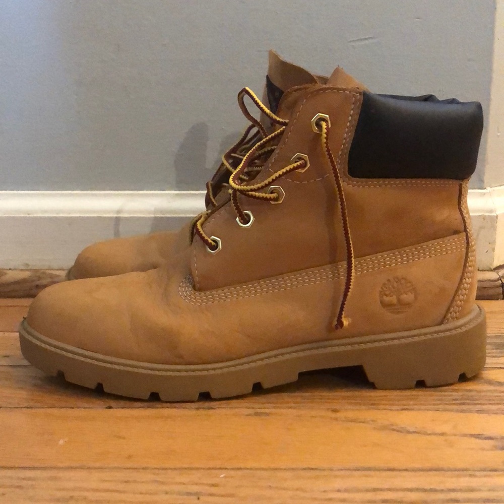 Boys Timberland boots size 4